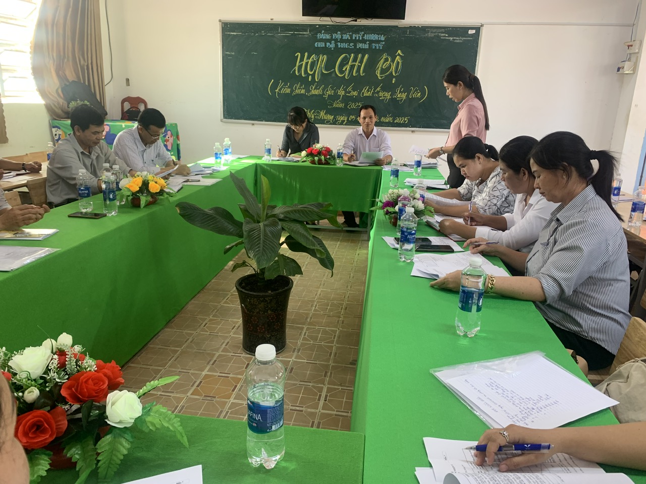 TỔ CHỨC KIỂM ĐIỂM, ĐÁNH GIÁ XẾP LOẠI ĐẢNG VIÊN NĂM 2025